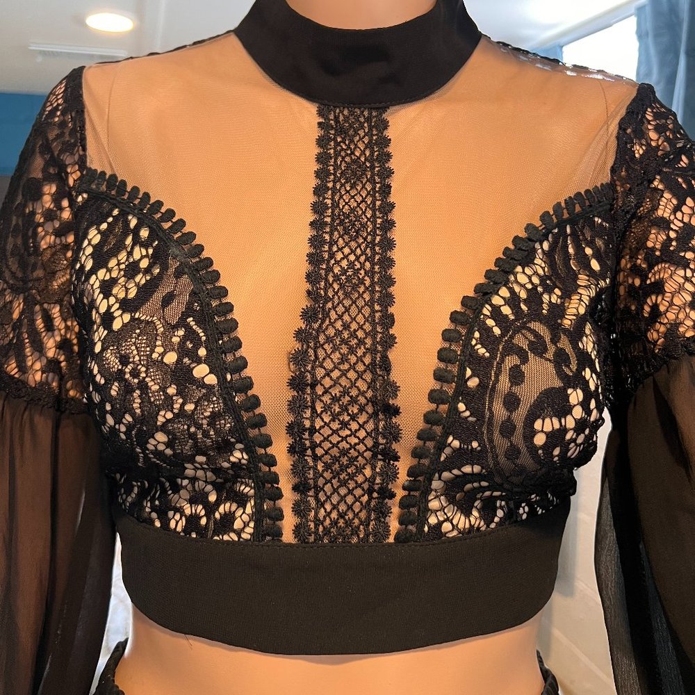 Mango blouse, size M, Black and cream. New